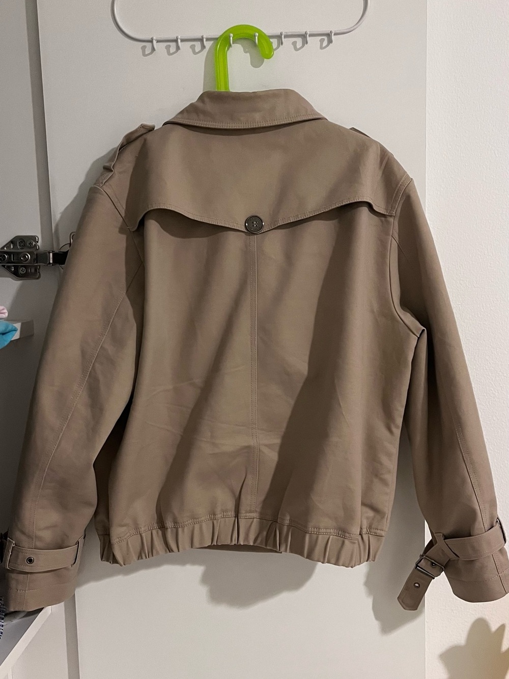 Burberry Cropped Double Breasted 3/4 Sleeve Trench Coat - Picture 5 of 8